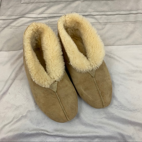 ugg roo slipper